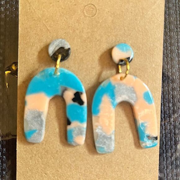 NEW Faux Stone Swirl Polymer Clay U Dangle Stud Earrings - Picture 1 of 3